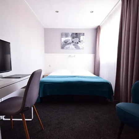 Hotel Restaurant Het Roode Hert 2*